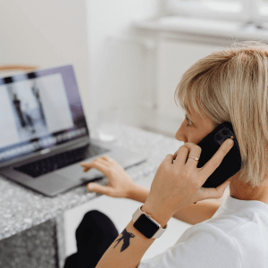 Wystarczy, że dasz nam znać przez formularz kontaktowy, telefon lub e-mail. Opisz, czego potrzebujesz i co jest dla Ciebie ważne.